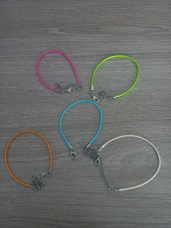 Lot De 5 Bracelets Réglables "Multicolores"